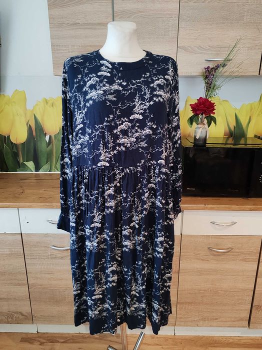 Wygodna granatowa sukienka midi VRS rozmiar ok 44/46 wiskoza