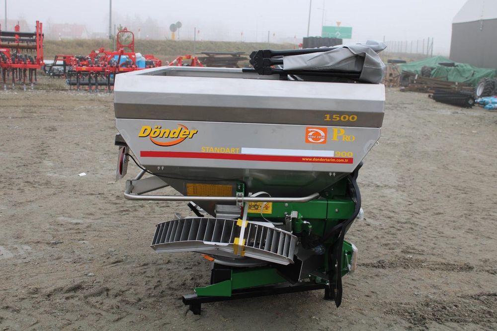 Rozsiewacz nawozów 1500l