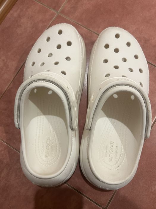 Crocs Classic Crush Clog у білому кольорі