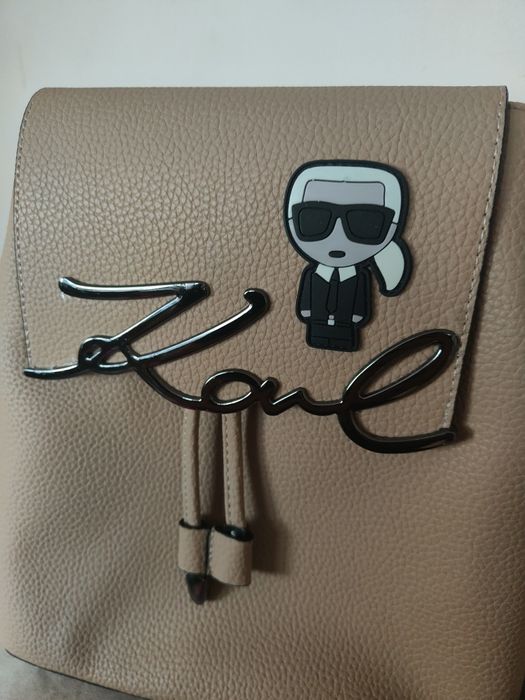 Plecak Karl kogo napis nowy