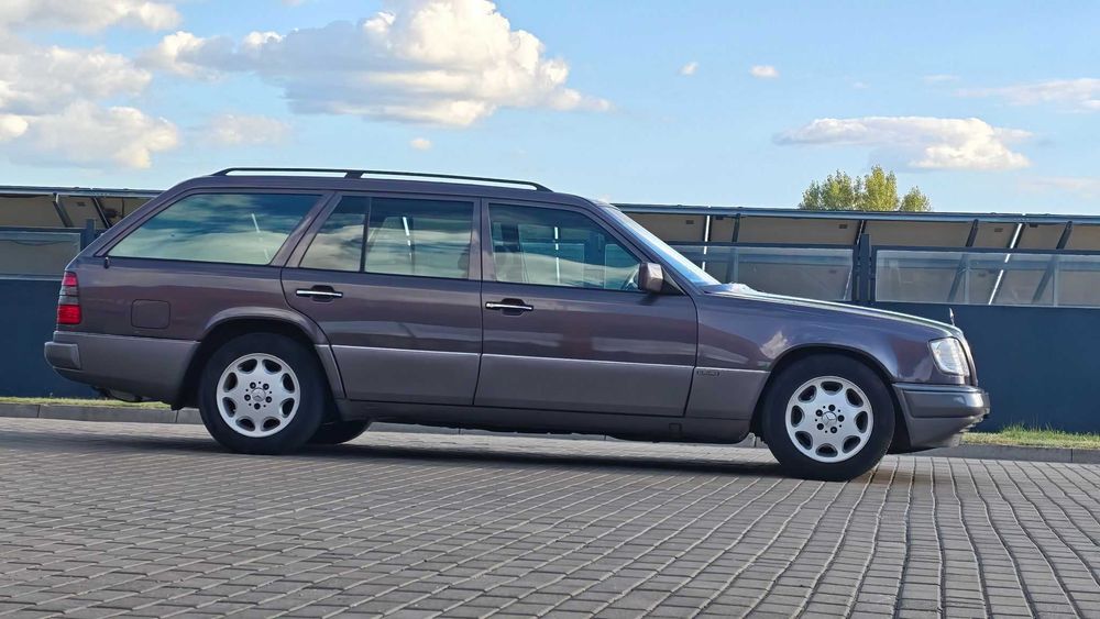 Mercedes-Benz W124