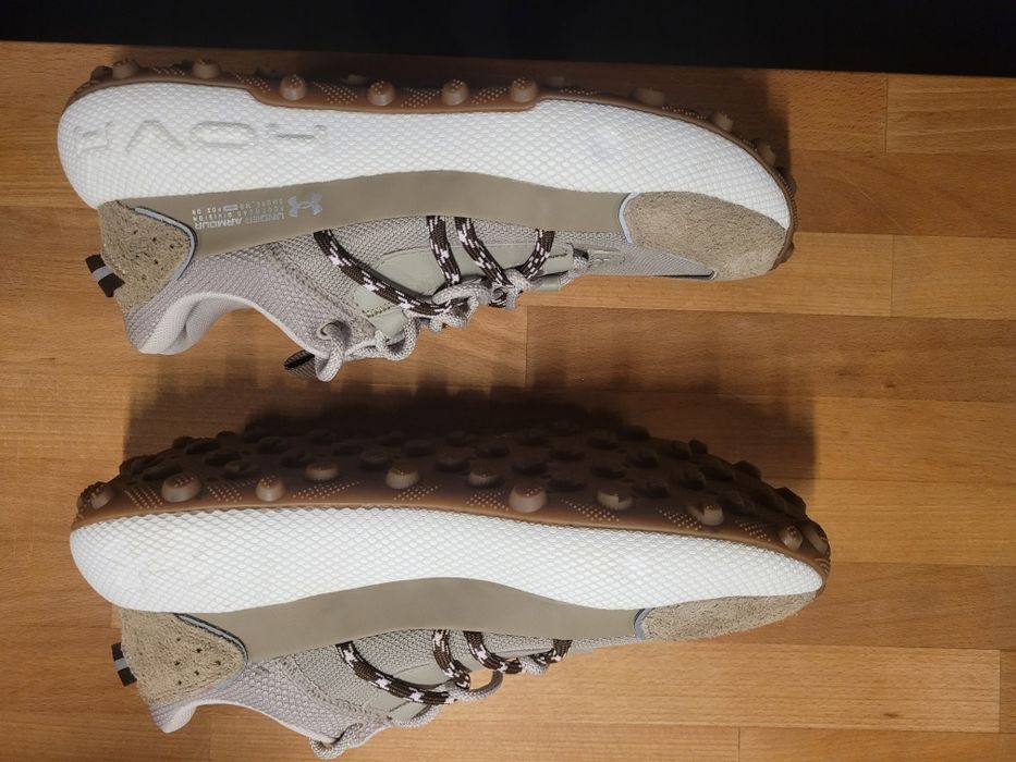 Sneakersy Męskie UNDER ARMOUR  beżowy  rozm. 42,5