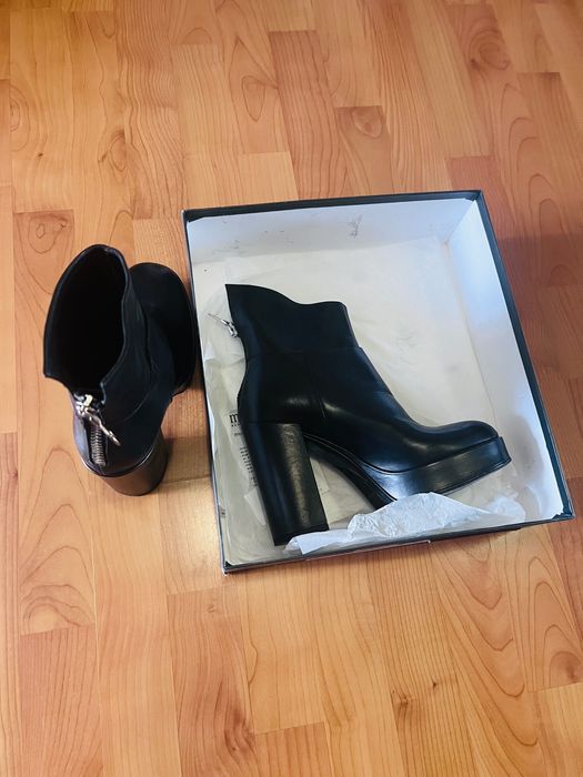 Фірмові шкіряні ботинки Miraton