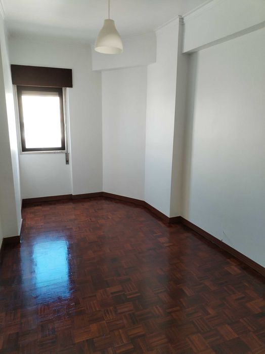 Apartamento para arrendar T2 Infantado Loures