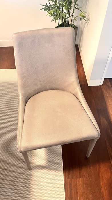 Mesa de Jantar com 8 Cadeiras