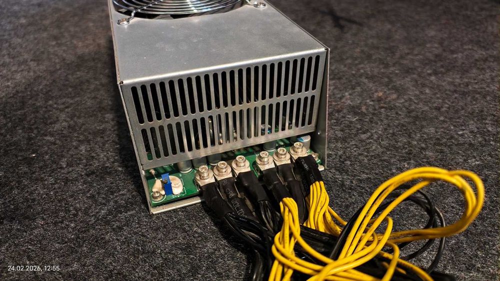 Zasilacz koparka ASIC Bitmain Antminer 2600W 12V