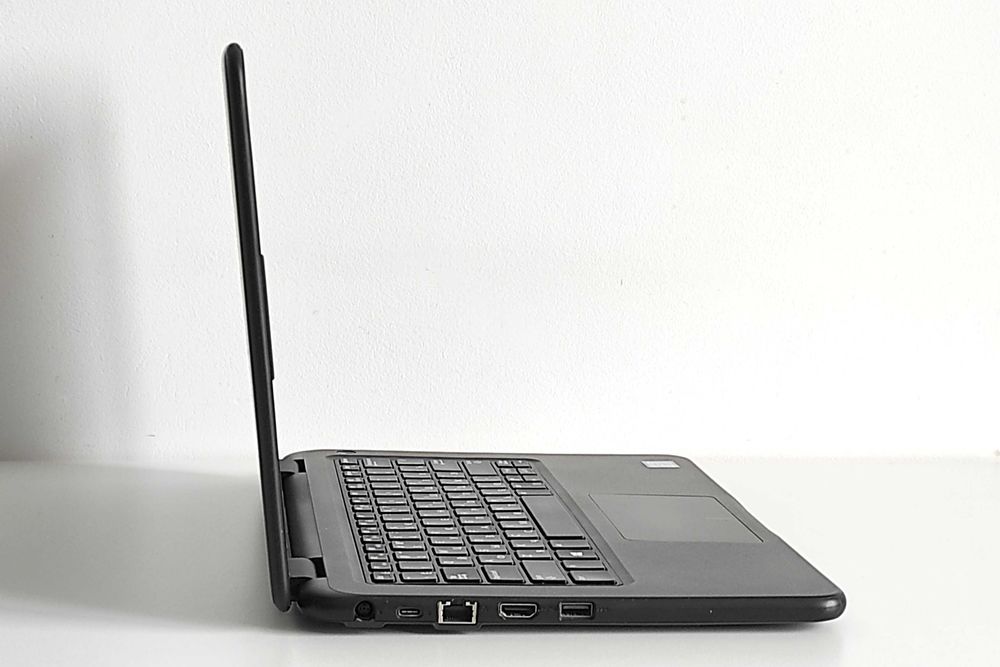 Ноутбук DELL 3300 13.3", Core i5-8250U 4(8) ядер, 8 годин протиударний
