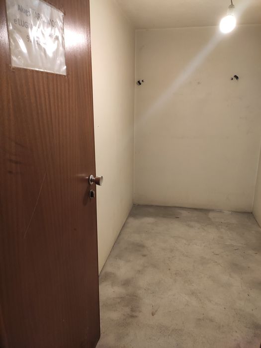 Lugar de garagem na R. de Grijó