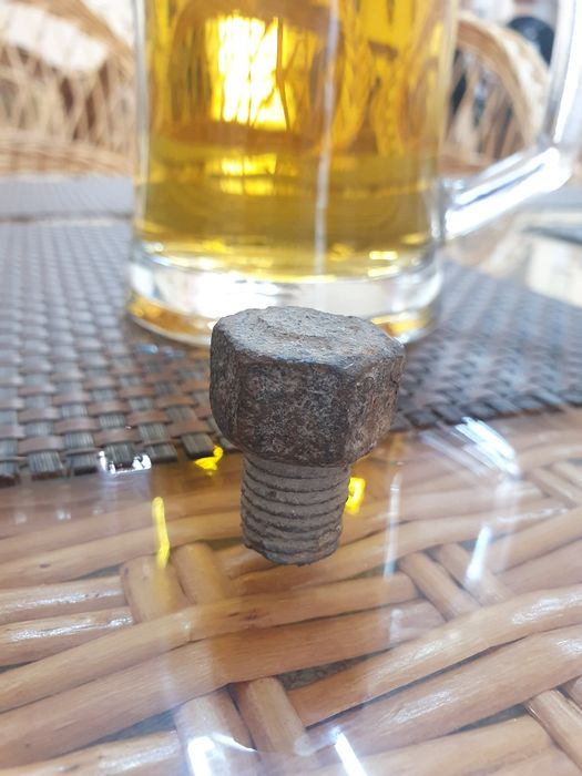Большой болт, тяжёлый