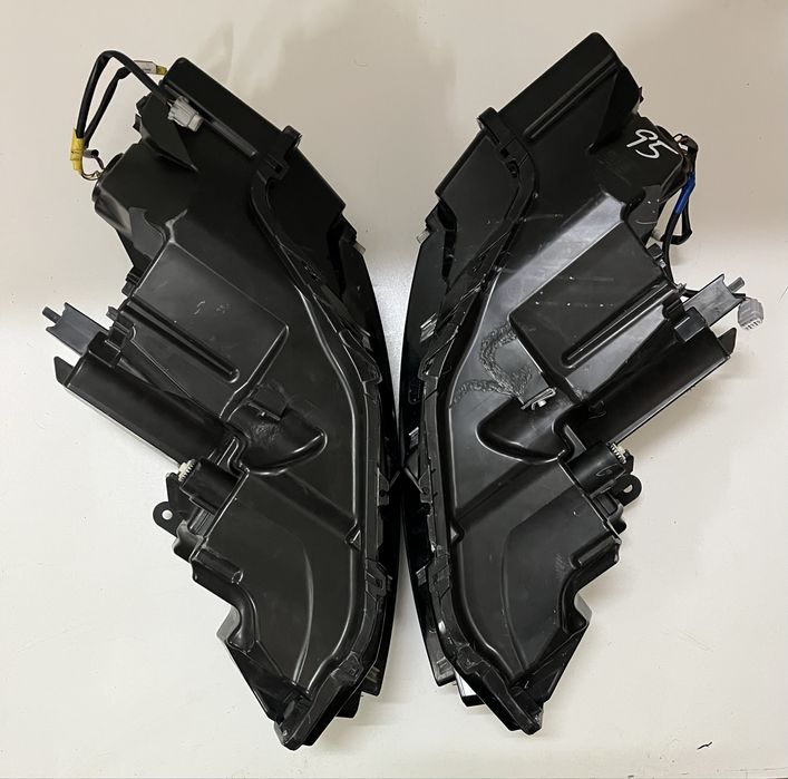 Фара права ліва Nissan Rogue T33 2021 2022 2023 USA оригінал