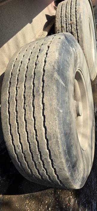 Продам полуприцеп  самосвал  на 30 кубов идеальное состояние