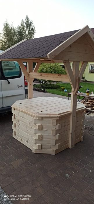 Studnia drewniana ogrodowa