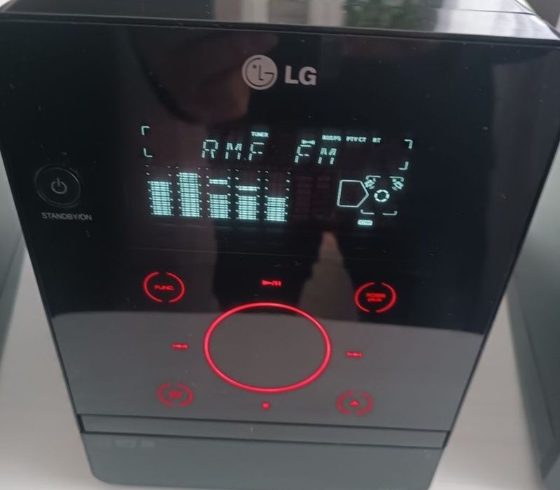 Mini wieża LG FA162 2x160 WATT