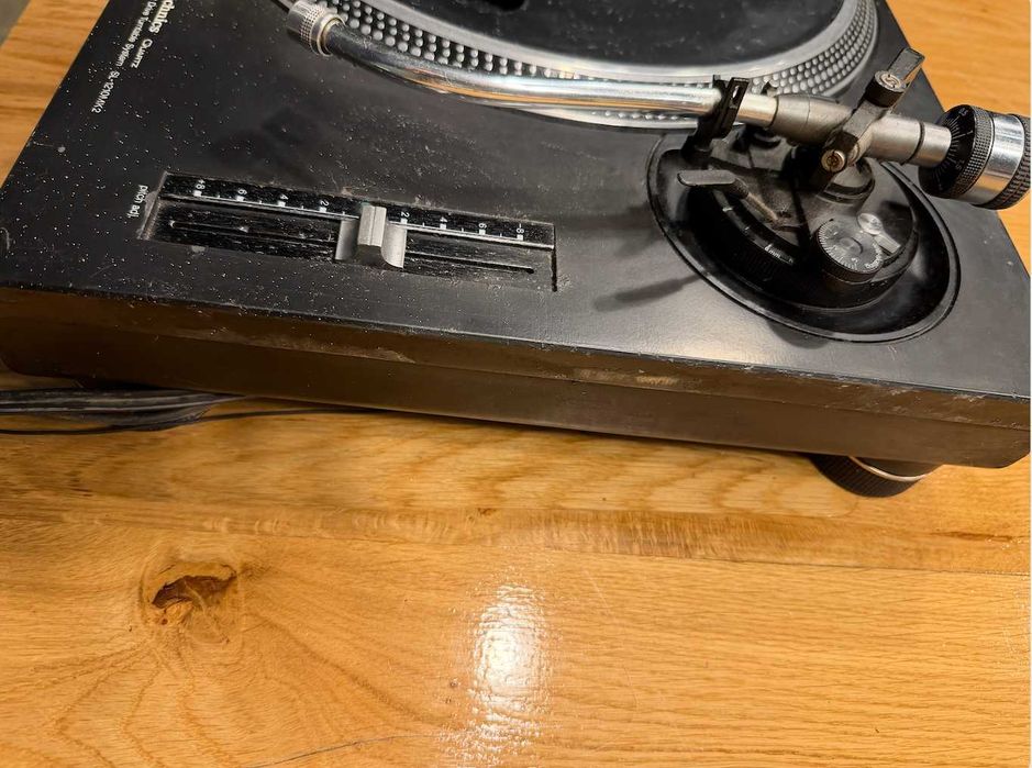 Technics Sl-1210MK2
