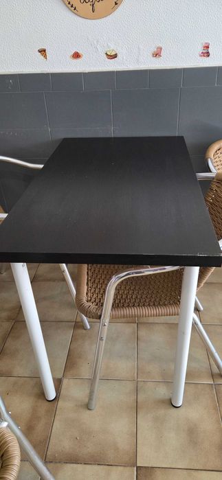 Mesa IKEA retangulat