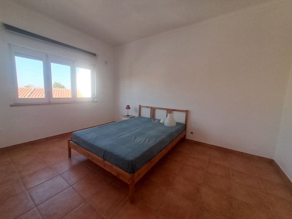 Moradia T3 com garagem e quintal