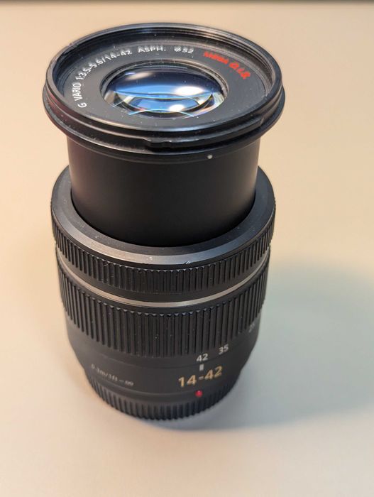 Panasonic Lumix G Vario 14–42mm f/3.5–5.6 ASPH Mega O.I.S. (Micro 4/3)