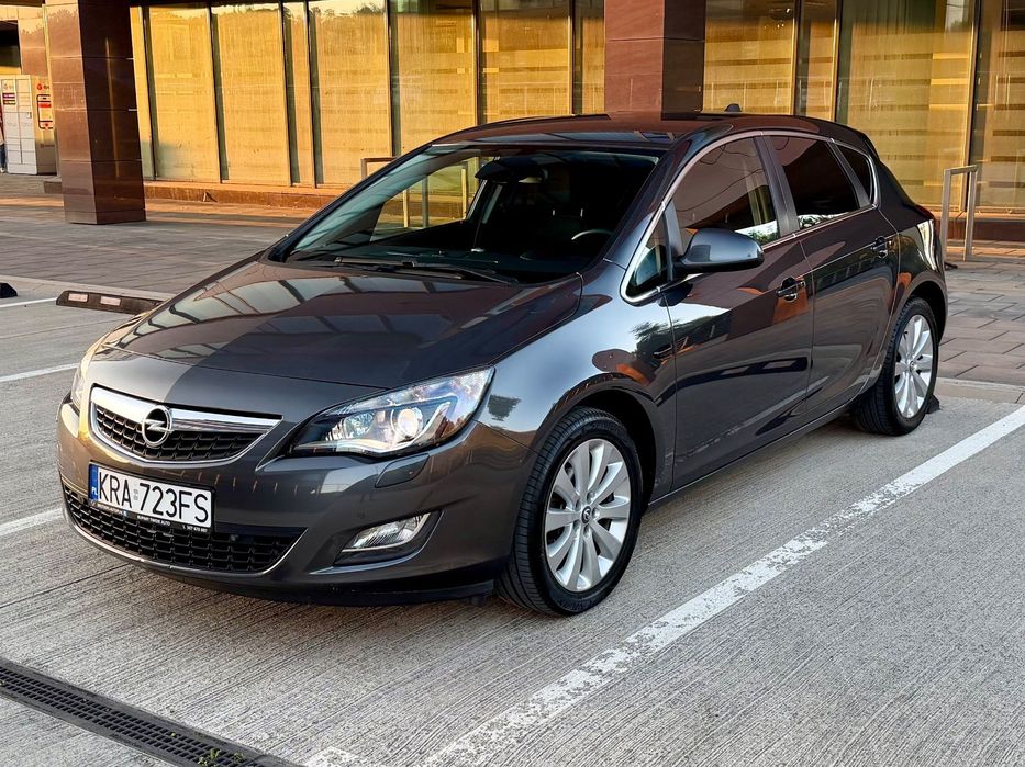 Opel Astra FILM, 1.4T 140KM, SPORT, bezwypadkowa, oryginalna