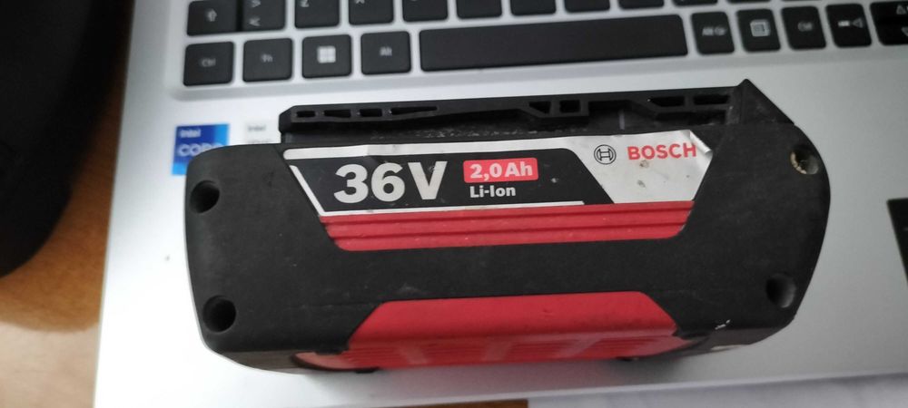 Bastaria em bom estado original Bosh Germany 36v  2.0A