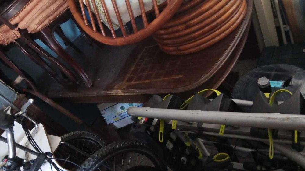 Mesa de sala grande com 6 cadeiras