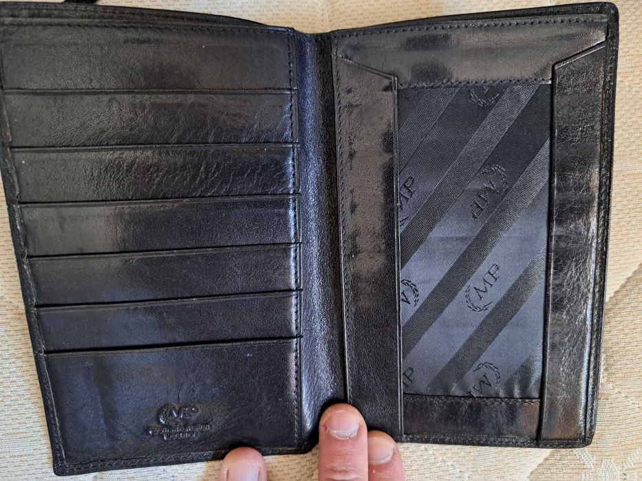 Carteira cabedal em bom estado