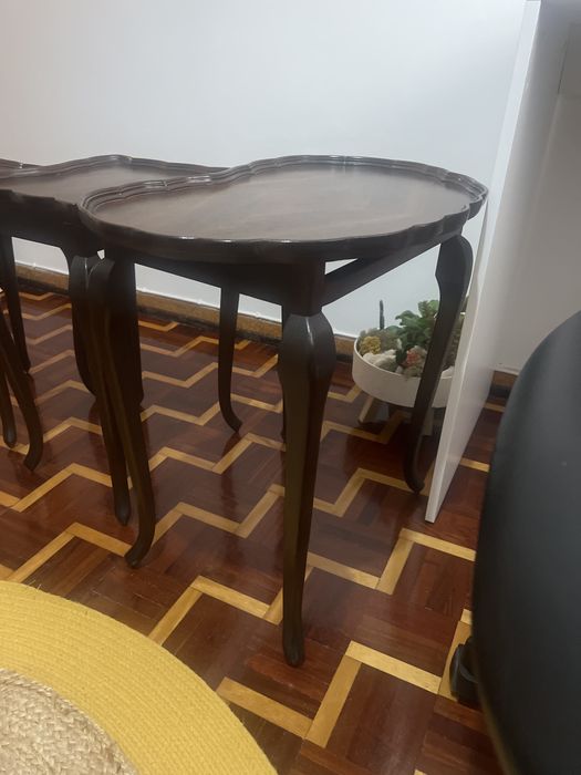 Conjunto de 3 Mesas de Apoio/Ninho em Madeira – Estilo Clássico