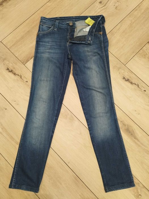 Okazja!!! Spodnie  damskie jeans Wrangler