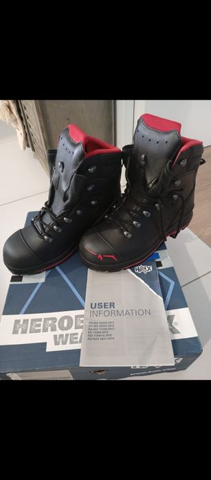 Botas pretas, número 41 com biqueira de aço para uso profissional e  p