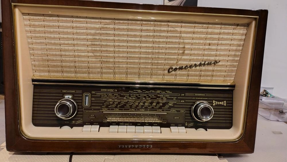 Radio lampowe Telefunken 2093 po wymianie lamp,serwisie,czyszczeniu