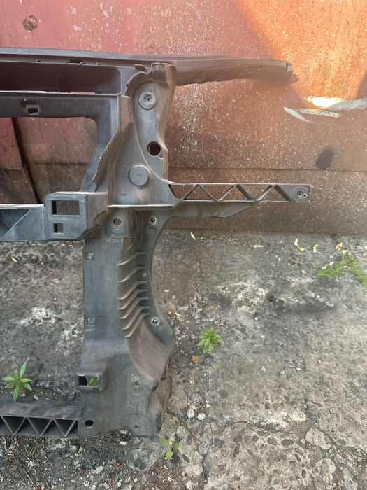 Передняя установочная панель телевизор VW Touran 1T0805588 2005-2010