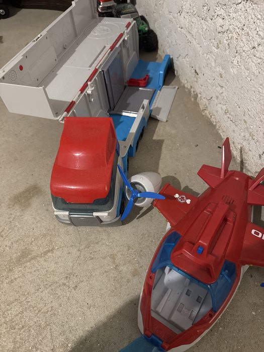 Camiao e helicoptero patrulha pata