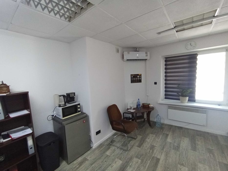 Lokal użytkowy 24m2 Wrocław Pl Grunwaldzki wejście z ulicy