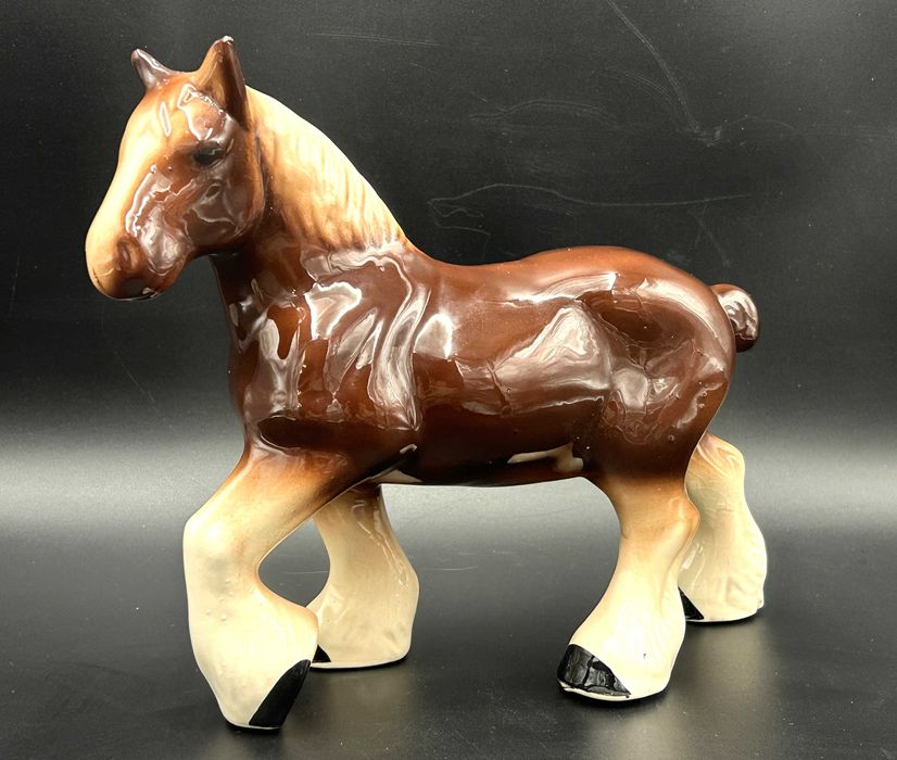 Figurka porcelanowa „Koń rasy Shire” Anglia