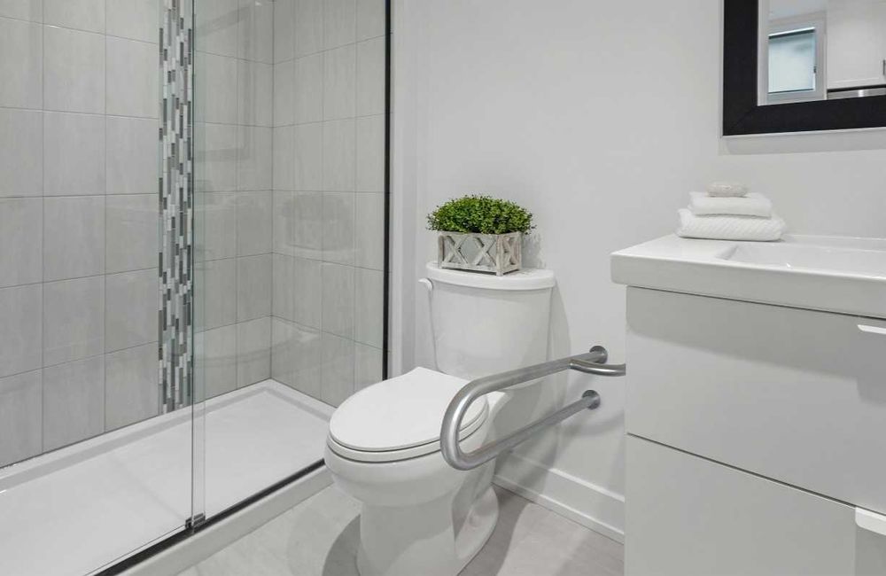 Apoio triplo de parede para pessoas com mobilidade condicionada