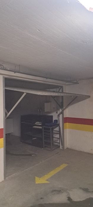 Garagem box para vender