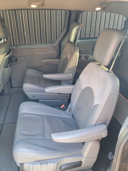 Sprzedam samochód Chrysler Grand Voyager 2008 rok 2,8 CRD
