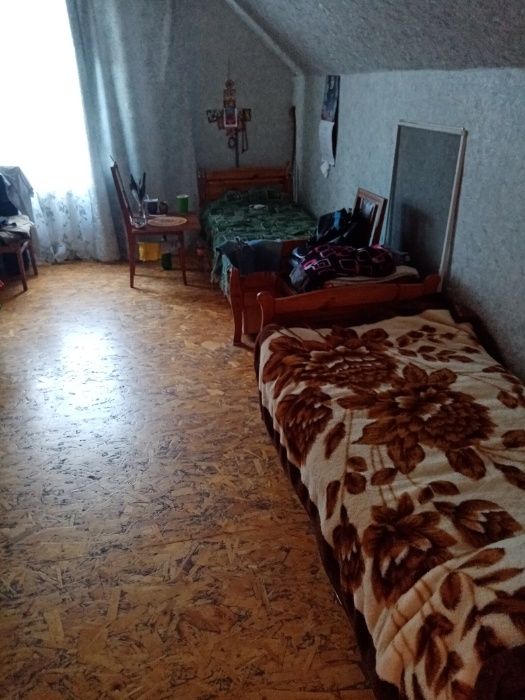 Здам місце в   кімнаті .в теплому затишному будинку.