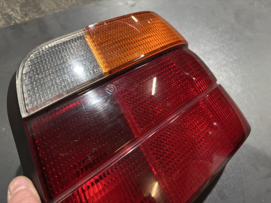 Lampa prawy tył BMW E36 compact