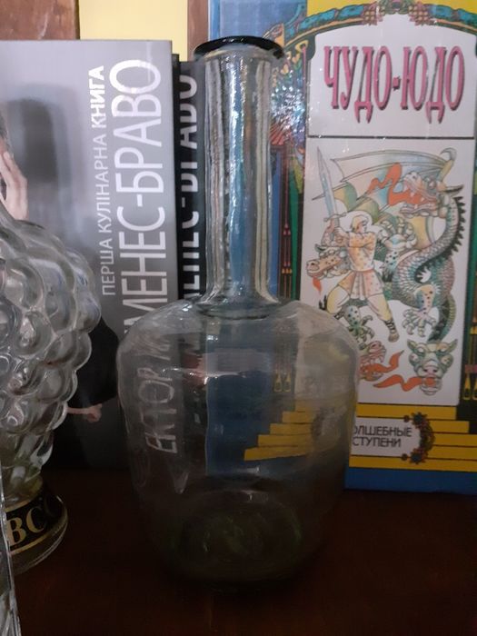 Обмін чи продаж графинів та декоративних бутилок часів СССР