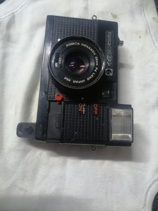 Aparat fotograficzny Konica C35 EFP
