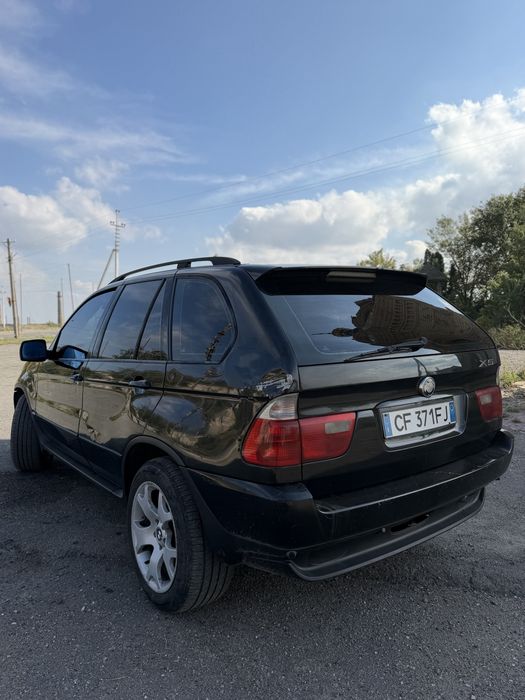 Автомобіль BMW X5