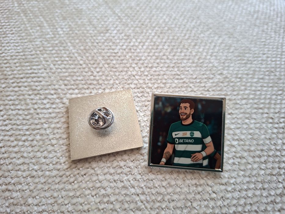 Vários pins Sporting