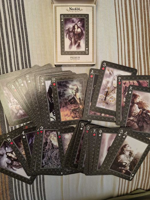 Tarot + cartas jogar por Luis Royo - The Black Tarot