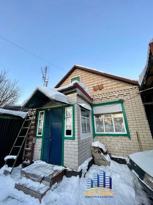 Здається будинок