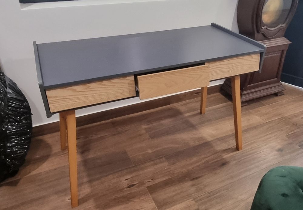 Conjunto secretaria e 2 cadeiras