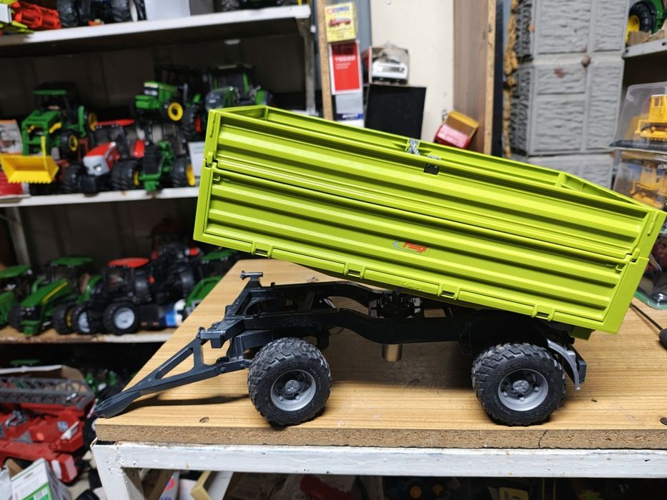 Bruder przyczepa fliegl