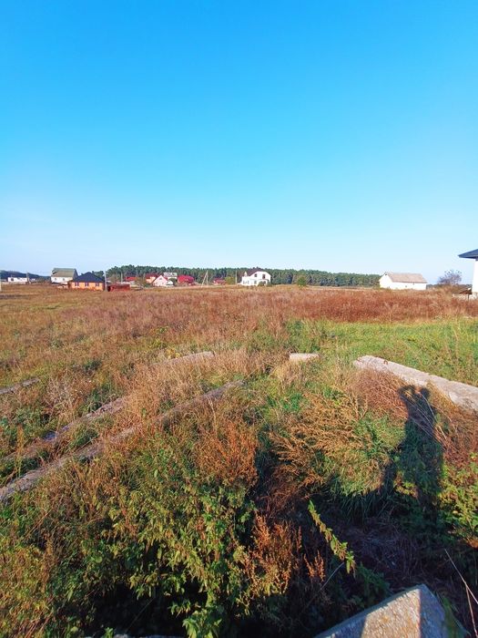 Продаж ділянки у Кустині в районі Новобудов. 10 км від Рівного.