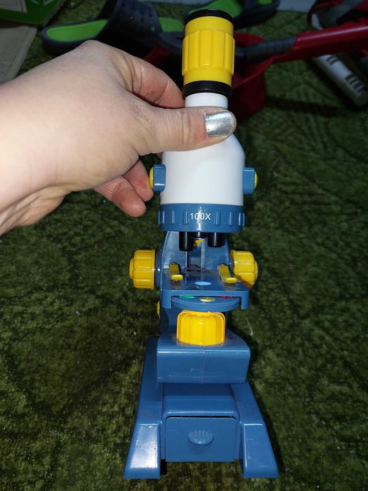 Mikroskop dla malucha