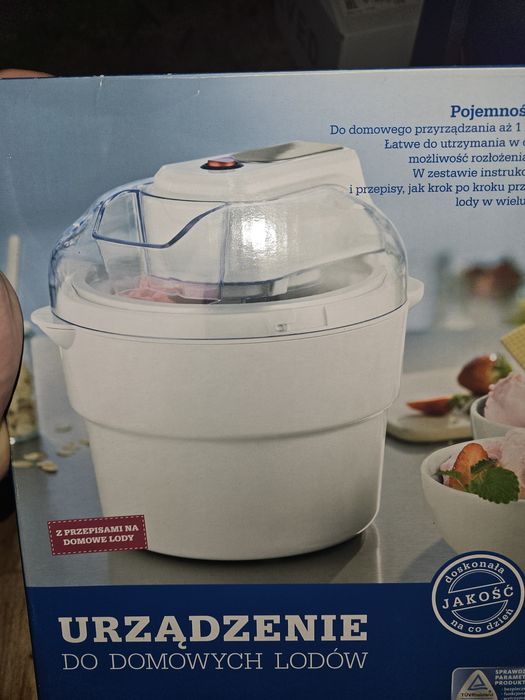 Urządzenie do robienia lodów