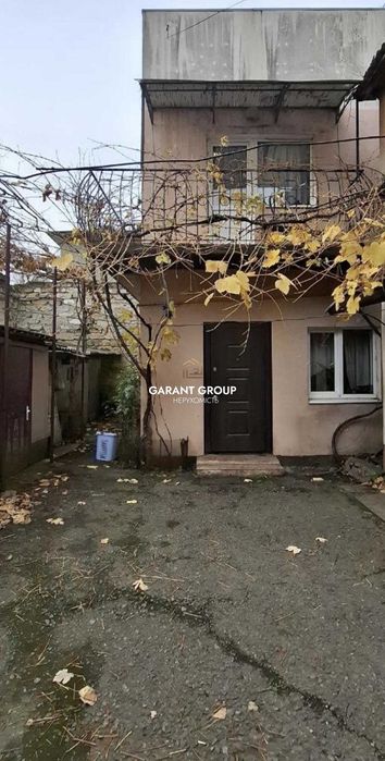 Продається двоповерховий будинок